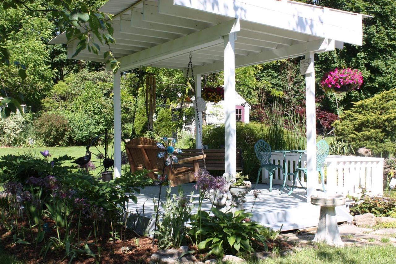 Carrousel Bed & Breakfast Cayuga Zewnętrze zdjęcie