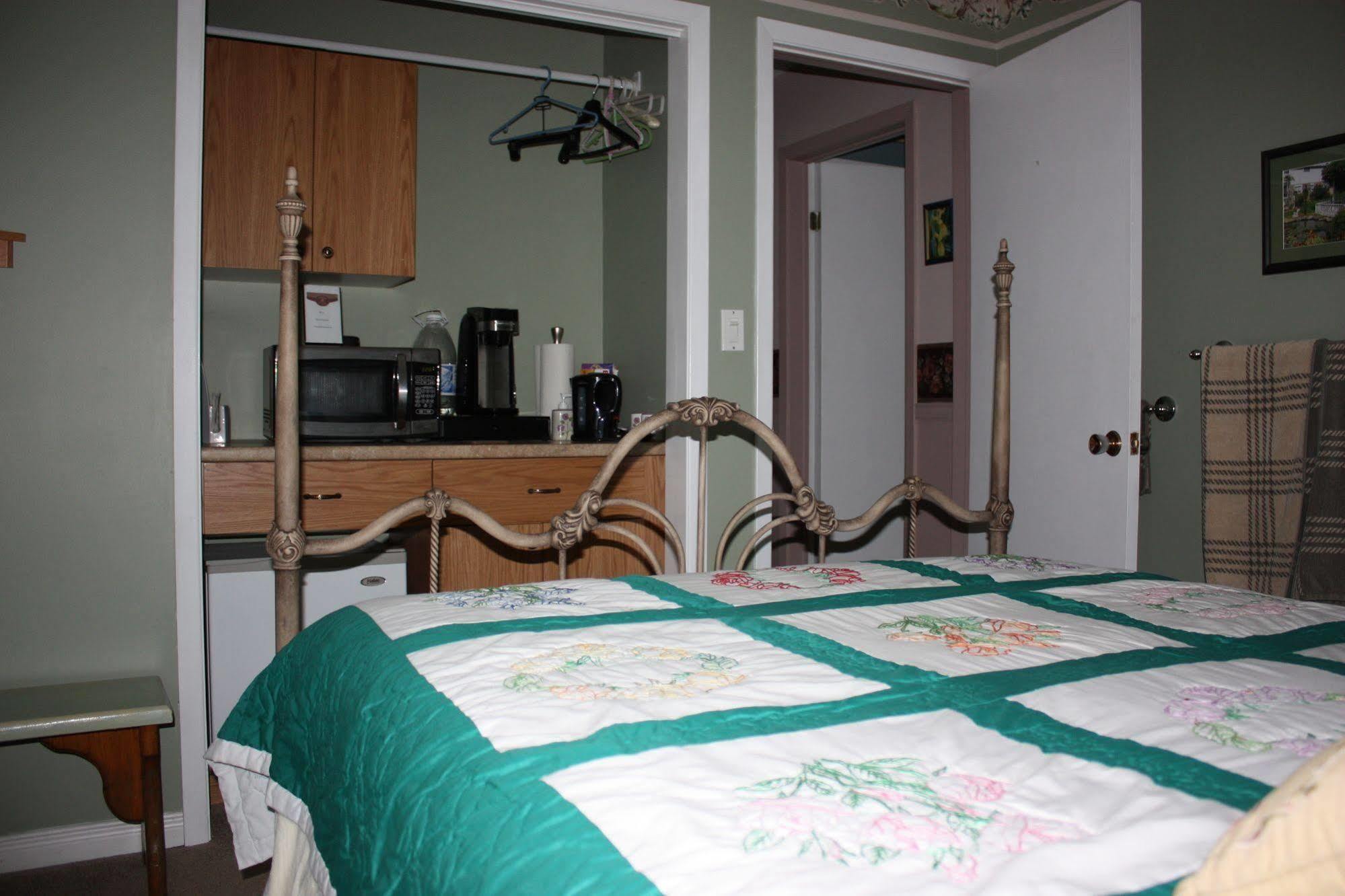 Carrousel Bed & Breakfast Cayuga Zewnętrze zdjęcie